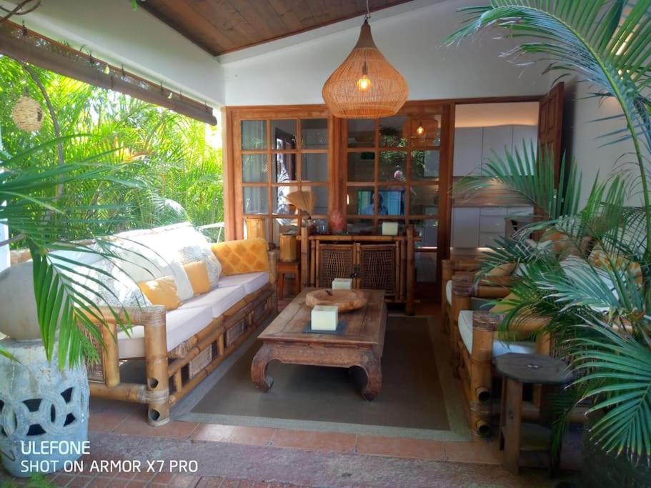 Tropical Con Piscina Y Aire Acondicionado Vakantiehuis