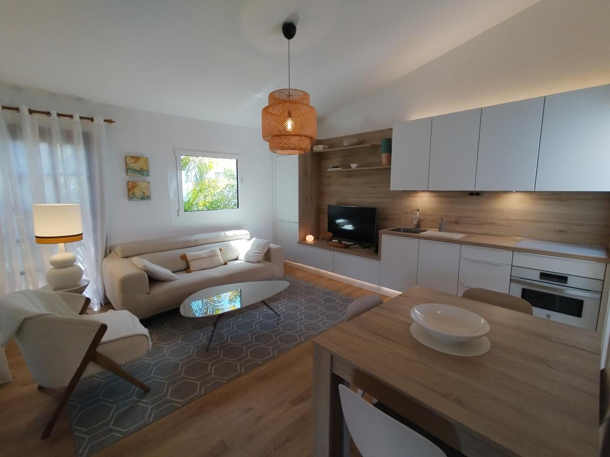 Tropical Con Piscina Y Aire Acondicionado Vakantiehuis